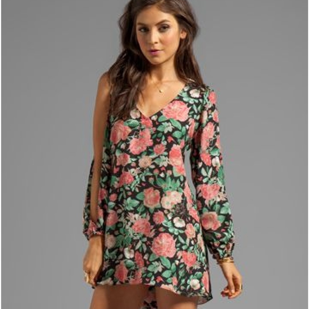 Open-Sleeve Mini Dress